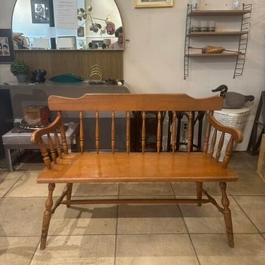 Vintage American Colonial Maple Spindle Bench