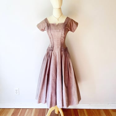 SIZE XXS Vintage Fit and Flare Dress Lilac Purple Lace Trim 1950s Costume Play 