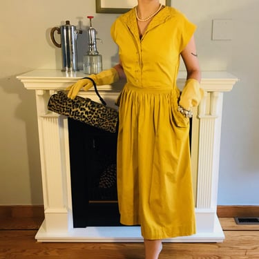 Little Did She Care - Vintage Late 1940s Goldenrod Yellow Cotton Dress - S 