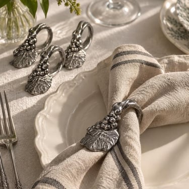 Set of 8 Vintage Pewter Grape Napkin Rings, Grape Cluster & Leaf Napkin Holders, Vineyard Table Decor, French Country Dining 