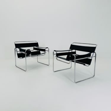 Set of 2 Black Wassily B3 lounge chairs ,  by Marcel Breuer, Bauhaus Italy 1980s 