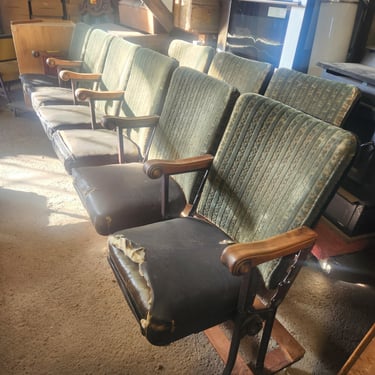 Decorative Green Velvet Theater Chairs 125 x 37.25 x 24