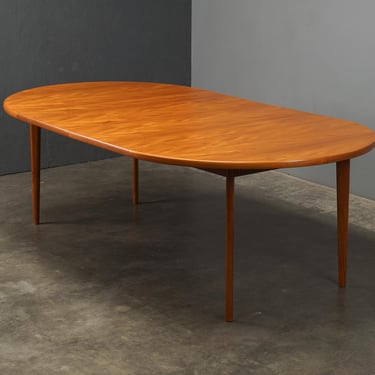Karl Erik Ekselius Round-To-Oval Mid-Century Teak Scandinavian Modern Dining Table 