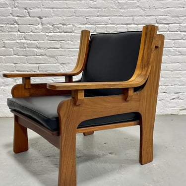 Mid Century Modern Sculpted Lounge Chair, Made in Italy, c. 1970s 