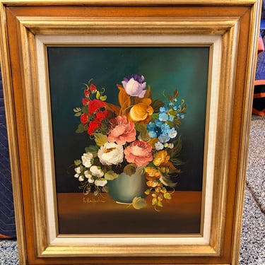 Vintage floral oil painting by Italian artist Vito Ruggeri-known for his mid-century floral still lifes approx 24.5x28.5