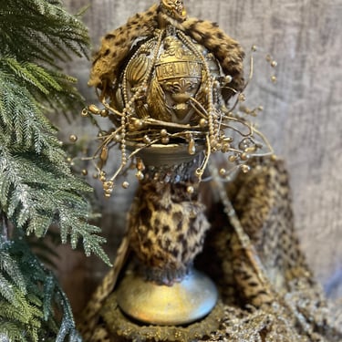 French Country Christmas ~ Holiday Decorations ~ Classic Christmas ~ Holiday Mantel Decorations ~ Vintage Christmas ~ Christmas Ball 