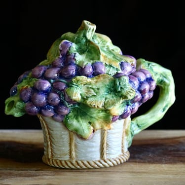 Vintage Italian Majolica Grape Teapot, Retro Kitchenalia, Purple Grape & Green Vine Teapot in Basket Weave Base, Collector Gift, Cottagecore 