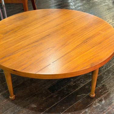 American of Martinsville Round Coffee Table, Circa 1960s - *Please ask for a shipping quote before you buy. 