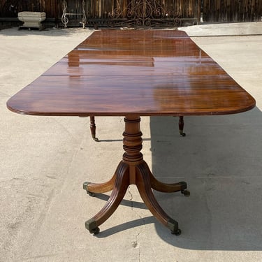 English Georgian Style Mahogany Double Pedestal Dining Table