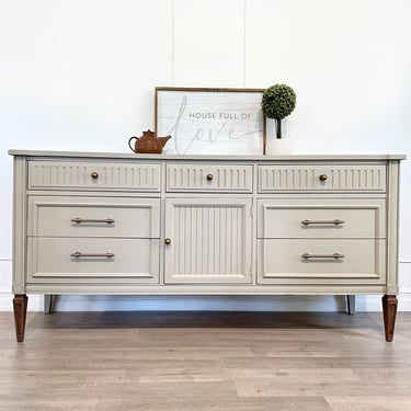 Refinished Modern 9 Drawers Dresser / Buffet / Sideboard In Beige / Grey Colour 