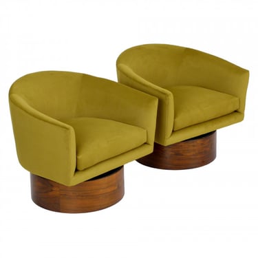 Pair of 1960s Milo Baughman Rocking Swivel Chairs for Thayer Coggin