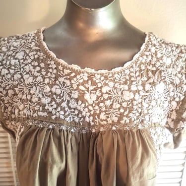 Vintage Oaxacan Embroidered Cotton Dress / s/m / Soft Brown 