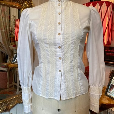 Vintage 1970s ivory cotton blouse mock neck puff shoulders victorian cottage 34 