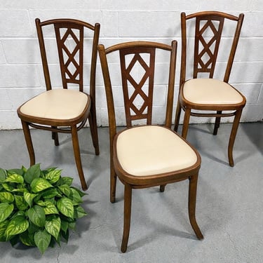 LOCAL PICKUP ONLY ———— Vintage Bentwood Dining Chairs 