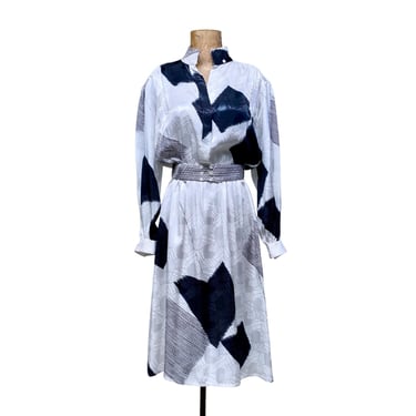 Vintage 1980s White/Black Shirtwaist Dress, Abstract Print Polyester Georgette Frock w/Bishop Sleeves and Quilted Trim, Small Petite, VFG 