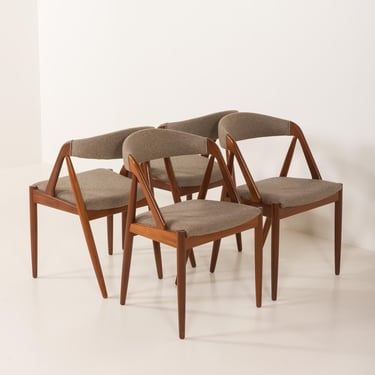 Kai Kristiansen model 31 teak chairs in natural wool, set of 4, Denmark 1960s 