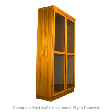 Danish Mid Century Teak Display Cabinet by Skovby  2