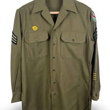 Vintage WWII US Army Wool Field Shirt w/ Patches ~ 15 1/2 x 32 (M) 