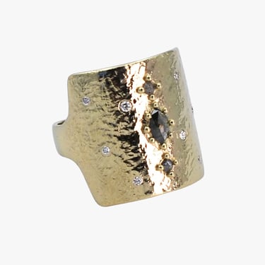 10k Diamond Encrusted Pavise Ring