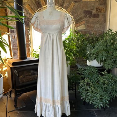 Vintage 1970s Bohemian Cotton Muslin and Lace Peasant Dress 
