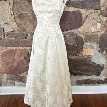 Vintage Jessica McClintock for Gunne Sax Ivory brocade dress, 1980’s romantic formal/ Wedding style dress 