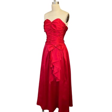Vintage red gown, accent bow,  fit and flare 1980’s evening wear , special occasion, sleeveless 