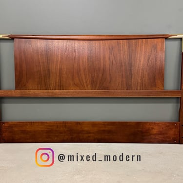 Refinished Walnut Full Headboard by Robsjohn Gibbings for Widdicomb 