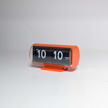 TWEMCO Classic Table Flip Clock QT-30T