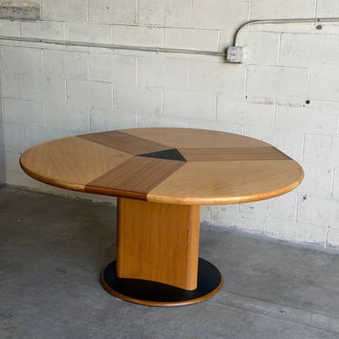 Skovby SM33 Danish Teak Round Dining Table Expandable Butterfly Extension 