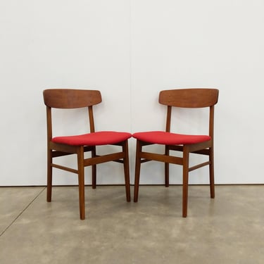 Pair of Vintage Danish Mid Century Modern Dining Chairs 