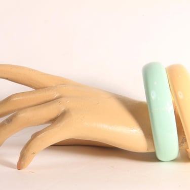 1980s Sea Foam Mint Blue Green and Pale Pink Plastic Stack of Bangle Bracelets 