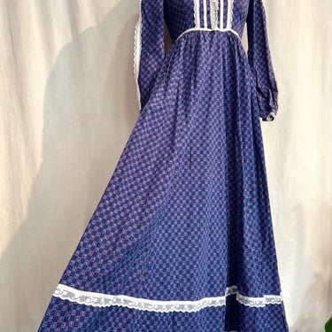 Vintage 1970s Gunne Sax Maxi Dress: Blue Tulip Print Lace-Up Cottagecore 