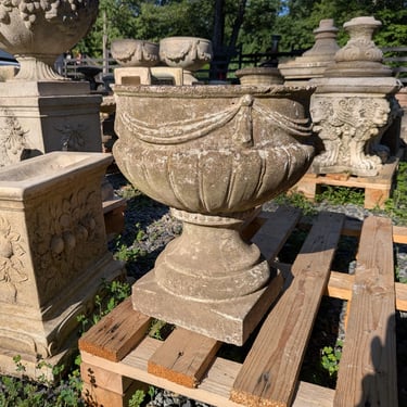 Vintage / Antique British Cast Stone Planter / Jardiniere 