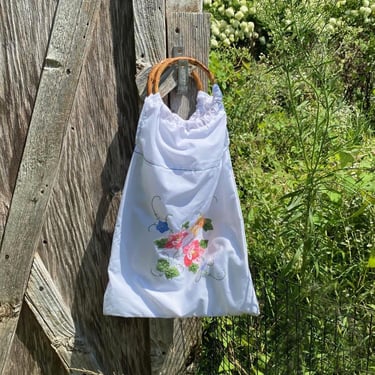 Embroidered upcycled one of a kind handbag with bamboo handles / vintage boho tote bag 