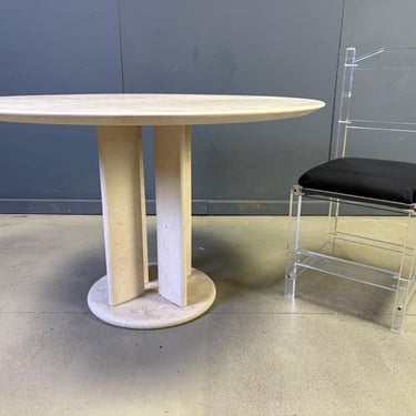 Round French travertine dining table 1970s - French stone dining table - round dining table - marble table - vintage dining table 