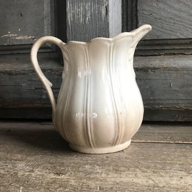 French Faïence de Bordeaux, Jules Vieillard, Acanthus Leaf, Breakfast Creamer, Jug, Flower Vase, Farmhouse Farm Table, Mid 19th C 