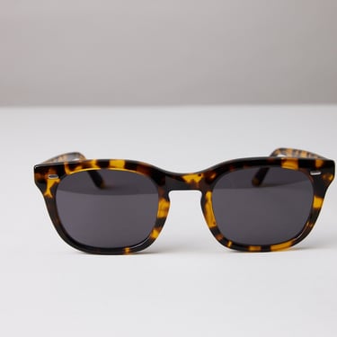New York Eye_rish, Dingle. Light Tortoise Shell Frame with Grey Lenses 