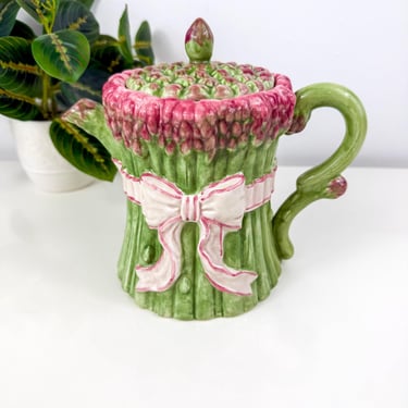 Vintage Omnibus Asparagus Teapot 1993, Hand Painted Ceramic Trompe l’Oeil Vegetable Tea Pot with Pink Bow, 27oz Collectible 