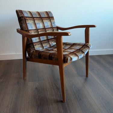 Mid Century Modern Lounge Chair