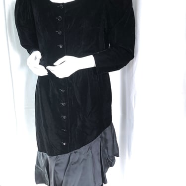 1980s LANVIN Haute Couture, Black Velvet Ruffle Dress, Archival Couture, 80s Satin LBD, Crahay for Lanvin, 80s YSL Vibe, Vintage Red Carpet 