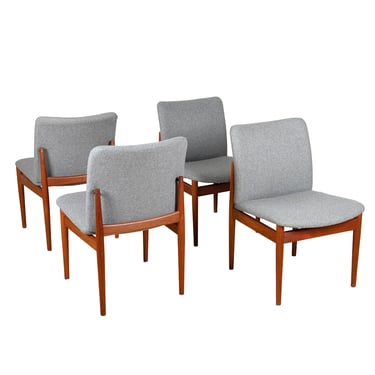 Finn Juhl Model 191 Danish Teak Dining Chairs w. Upholstered Seats