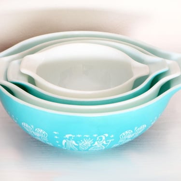 Vintage Set 4 Pyrex Amish Butterprint Cinderella Mixing Nesting Bowls Blue White 60's 