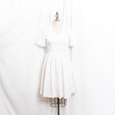 50s White Eyelet FItted Summer Dress Vintage 1950s Short Sleeve Cotton Fit Flare Full Skirt Day Dress 
