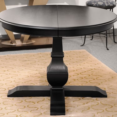 Gat Creek Maitland Round Pedestal Dining Table