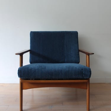 Mid Century blue corduroy velvet lounge chair