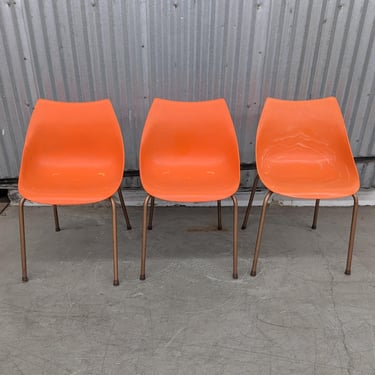 LOCAL PICKUP ONLY ————Vintage Snyder of Philadelphia Scoop Chairs 