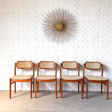 Set of 4 Solid Teak Dining Chairs by Dixie
