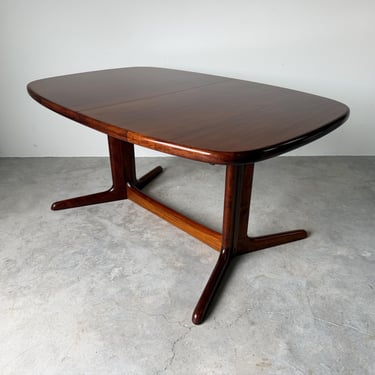 Mid Century Modern Danish Rosewood Dining Table by Rasmus, Made in Denmark 