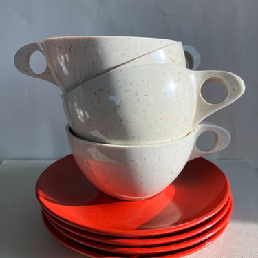 Midcentury Melmac Cup & Saucer Set of 4 with Creamer and Sugar Bowl / Holiday by Kenro Melamine / Red and White Speckled Confetti Ware 