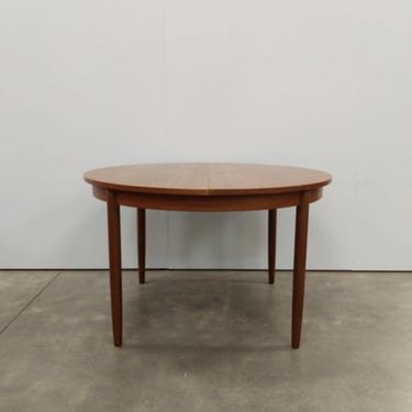 Vintage Mid Century Modern Teak Extendable Dining Table 